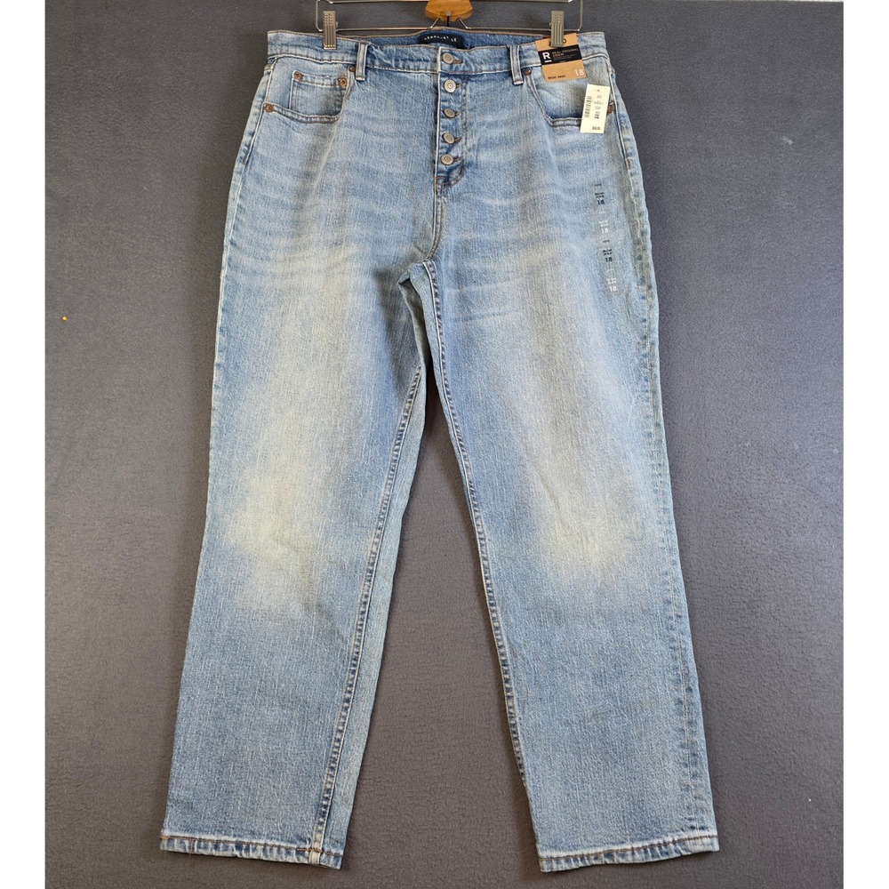 Aeropostale Mom Jeans Light Wash High Rise Button Fly Size 18 Button Fly NWT